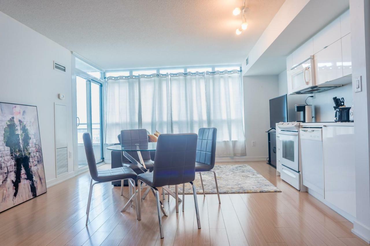 Luxury Downtown Toronto Condo - 2 Bedroom Exterior photo
