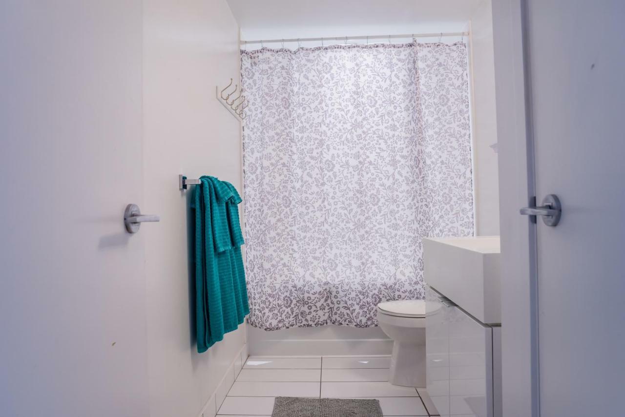 Luxury Downtown Toronto Condo - 2 Bedroom Exterior photo
